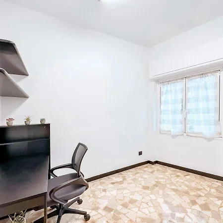 Apartament Private Parking A Due Passi Dalla Stazione *