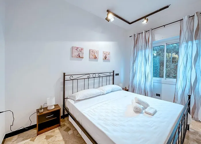 Private Parking A Due Passi Dalla Stazione Apartment *