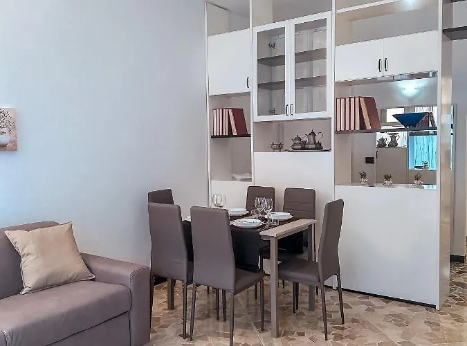 Private Parking A Due Passi Dalla Stazione * Rapallo