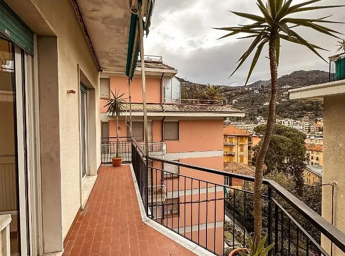 Private Parking A Due Passi Dalla Stazione Rapallo