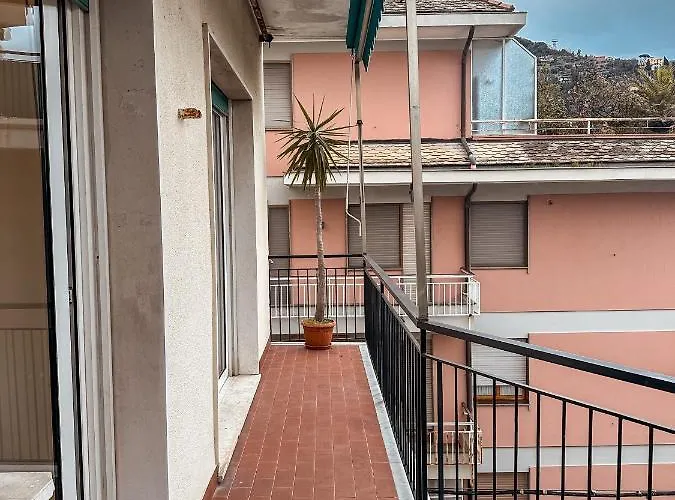 Private Parking A Due Passi Dalla Stazione * Rapallo